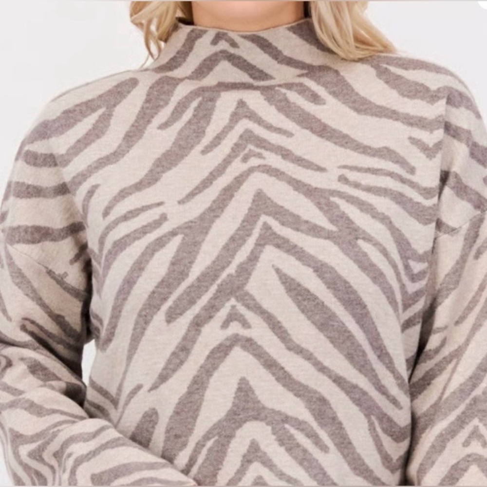 Carmen Marc Valvo Sweater